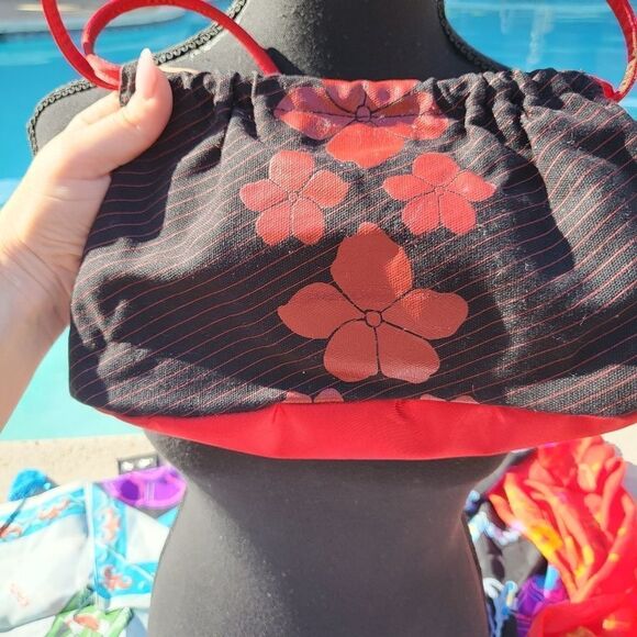 Victoria Secret small red and black floral purse - Picture 4 of 6